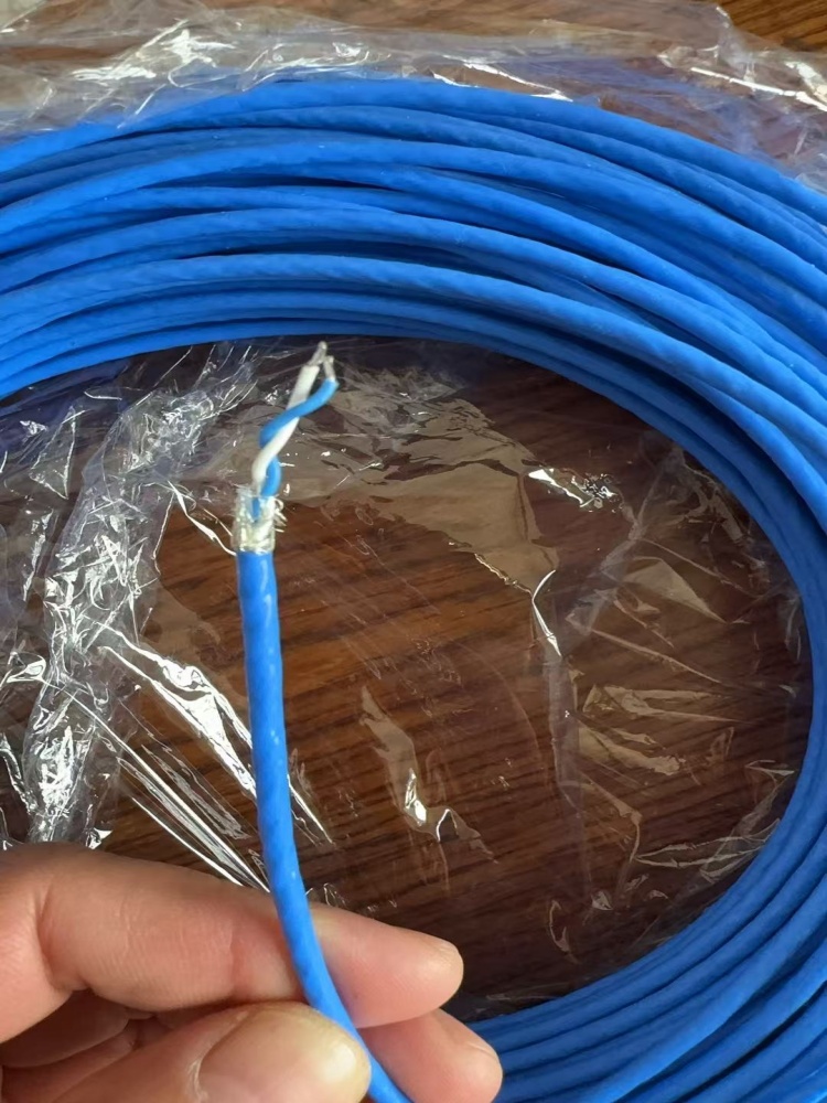 High-speed differential cable：1553B
